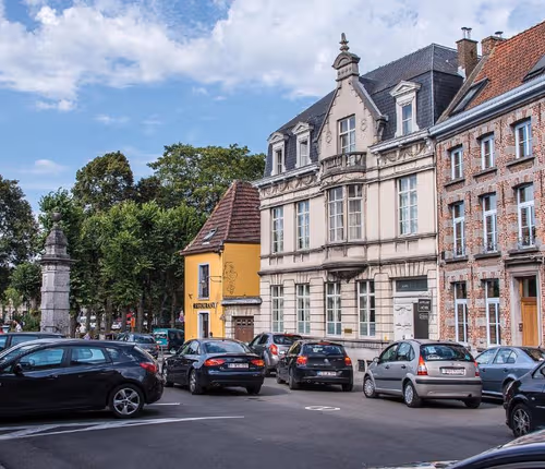 Mons Serviced Apartment