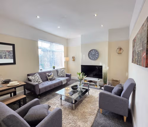 Delia's 3-Bedroom Apartment in Liverpool