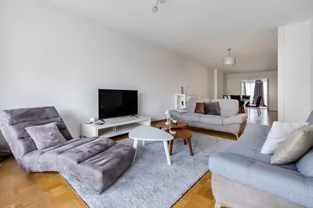 Colladon service apartment