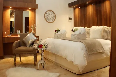 29 Mahogany Cres, Serviced Apartment