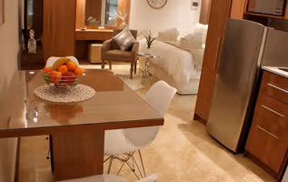 29 Mahogany Cres, Serviced Apartment