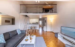 Nations Serviced Apartment, Les Paquis District