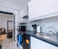 5 br house near Leeds City Centre with free parking