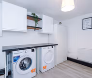 5 br house near Leeds City Centre with free parking