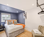 Modern 3x bed with outside space