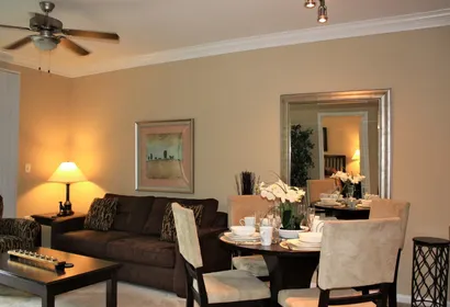 Kirby Dr. Apartments Near Old Braeswood