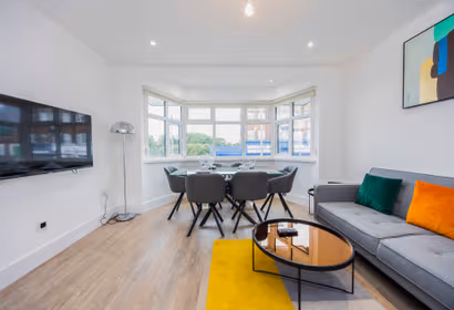 Recent Built Modern Apartment With Private Garden And Parking