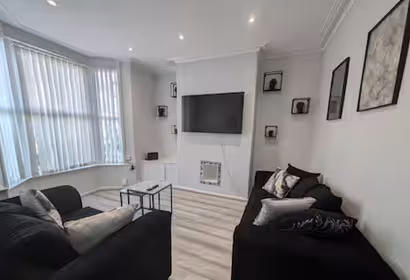 Spacious 3Bed 2bathroom Hse Close to Everton & LFC