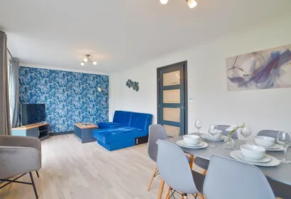 Stunning & Spacious Home | Driveway | Sleeps 6!