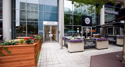 Central MK Apartment with Balcony and Free Parking