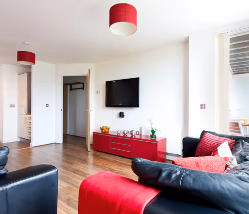 Central MK Apartment with Balcony and Free Parking