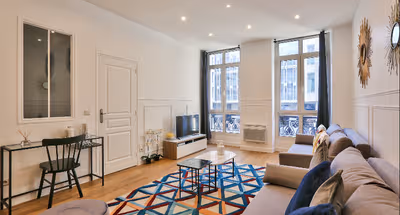 Paris Louvre Serviced Apartment