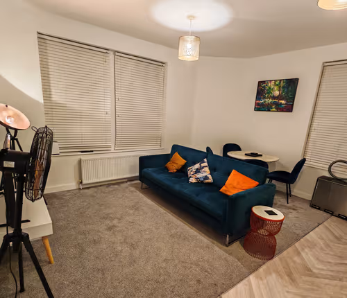 Garland Modern 2 Bedroom Apartment with Park view, Hackney 4