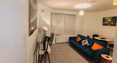Garland Modern 2 Bedroom Apartment with Park view, Hackney 4