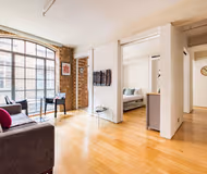 Central Soho Lofts with Lift, AirCon & Concierge