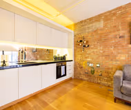 Central Soho Lofts with Lift, AirCon & Concierge