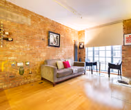 Central Soho Lofts with Lift, AirCon & Concierge