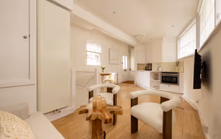 Charming One-Bedroom Retreat in Historic Bath