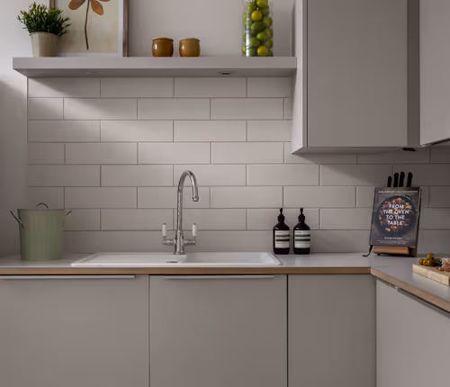 Central & Quiet 2 Bedroom Townhouse with Office