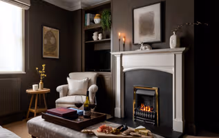 Central & Quiet 2 Bedroom Townhouse with Office