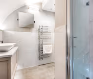 Wine Vaults with Hot Tub & Private Courtyard