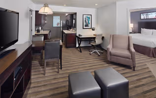 Concourse Dr. ApartHotal