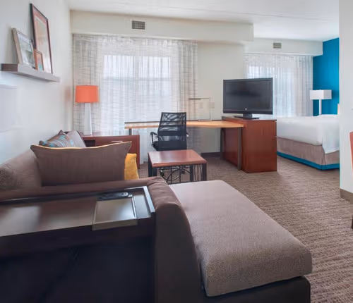 International Blvd Elizabeth Aparthotel