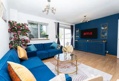 Liphook Close 5BR
