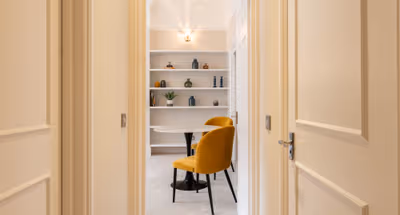 Chic & Light-filled Earls Court Flat near Tube