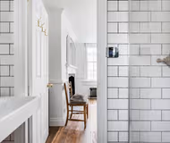 Central Georgian Townhouse with Free Parking