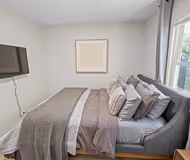 Charming Crystal Lake Retreat