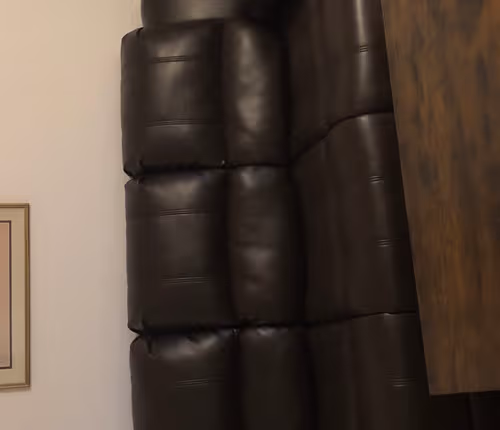 Langley - House living room