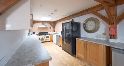 8 Bedroom/6 Bath House/Large Patio/Large Parking