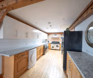 8 Bedroom/6 Bath House/Large Patio/Large Parking