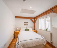 8 Bedroom/6 Bath House/Large Patio/Large Parking