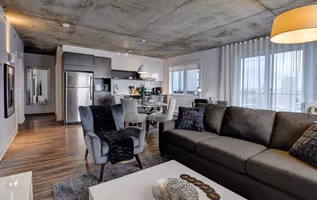 Wellington Street Apartment