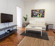 Vase Carapica Serviced Apartment