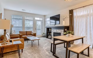 Lincoln Ave Apartment