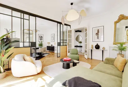 120 m² | 4 Minutes from the Eiffel Tower | Avenue de Suffren – A Plush Luxury Abode