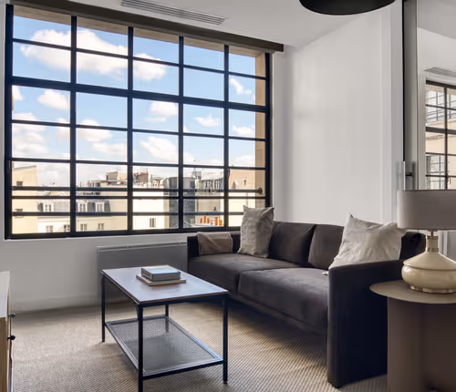 Rue Lord Byron Serviced Apartment