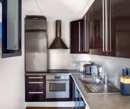 Rue Lord Byron Serviced Apartment