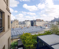 Rue Lord Byron Serviced Apartment