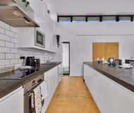 12 Dray Court