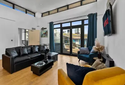 12 Dray Court