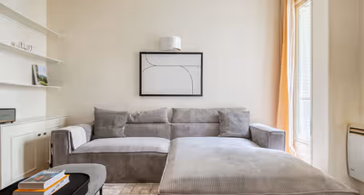 Raymond Poincare serviced Apartment