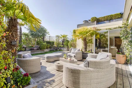 A True Palace in the Skies of Paris: Penthouse Trocadéro