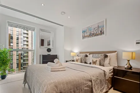 1 bedroom apartment at Talisman &amp; Duckman Tower at Canary Wharf by MySquare