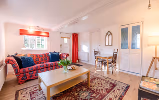 Mulberry End, Foxhall