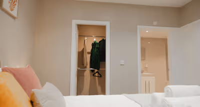 Modern 1BR • Free Parking • Walk to West Park