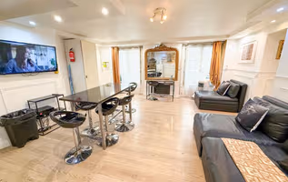 Rue de Tracy Serviced Apartment